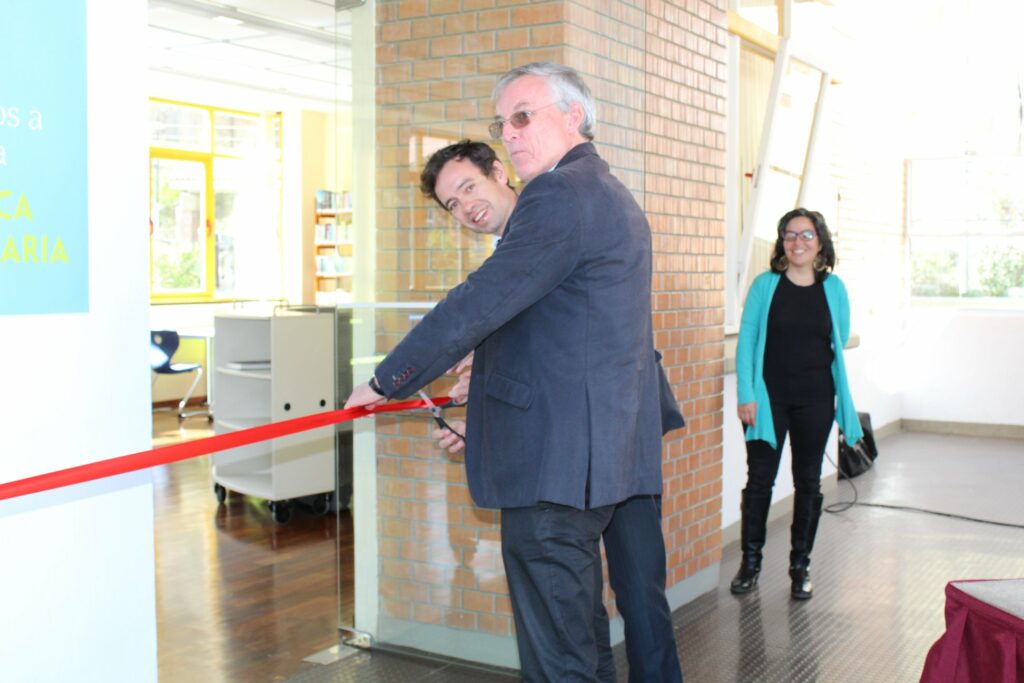 Inauguración de la nueva biblioteca de secundaria