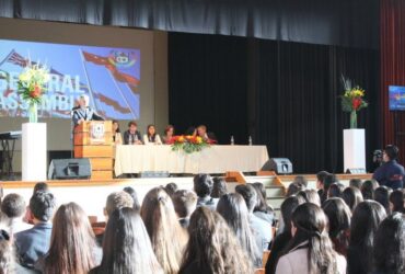 Vierte Version – Model United Nations (MUN), organisiert von der Deutschen Schule „Mariscal Braun“ (CAMBMUN)