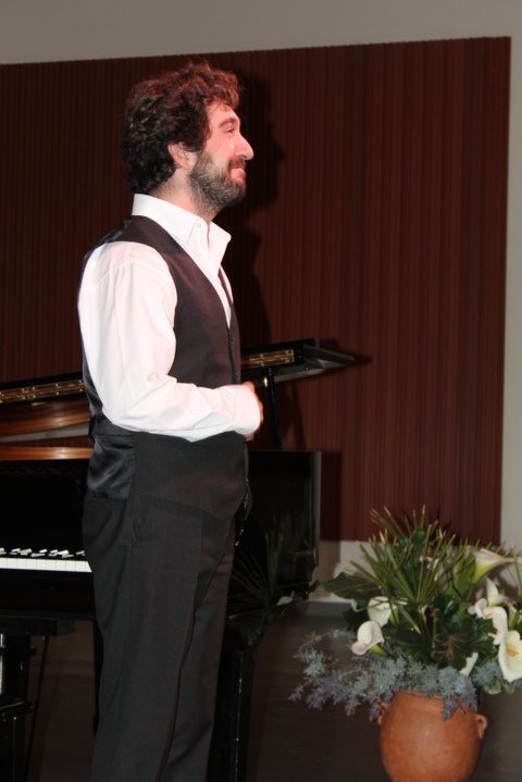 Konzert des Pianisten José Andrés Navarro zugunsten von Senda Verde (pro Chiquitanía)