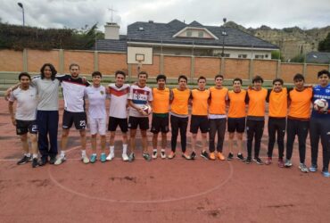 Freundschaftliches Fußballspiel