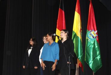 El S6B preparó la hora cívica por el día de La Paz