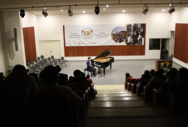 José Andrés Navarro ofreció un Concierto didáctico sobre la obra “Cuadros de una Exposición”