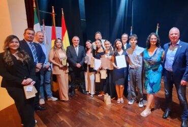 Jugend debattiert en Sudamérica: Éxito de participación del Colegio Alemán “Mariscal Braun”
